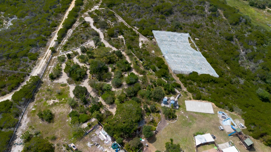 6 Bedroom Property for Sale in Stilbaai Oos Western Cape
